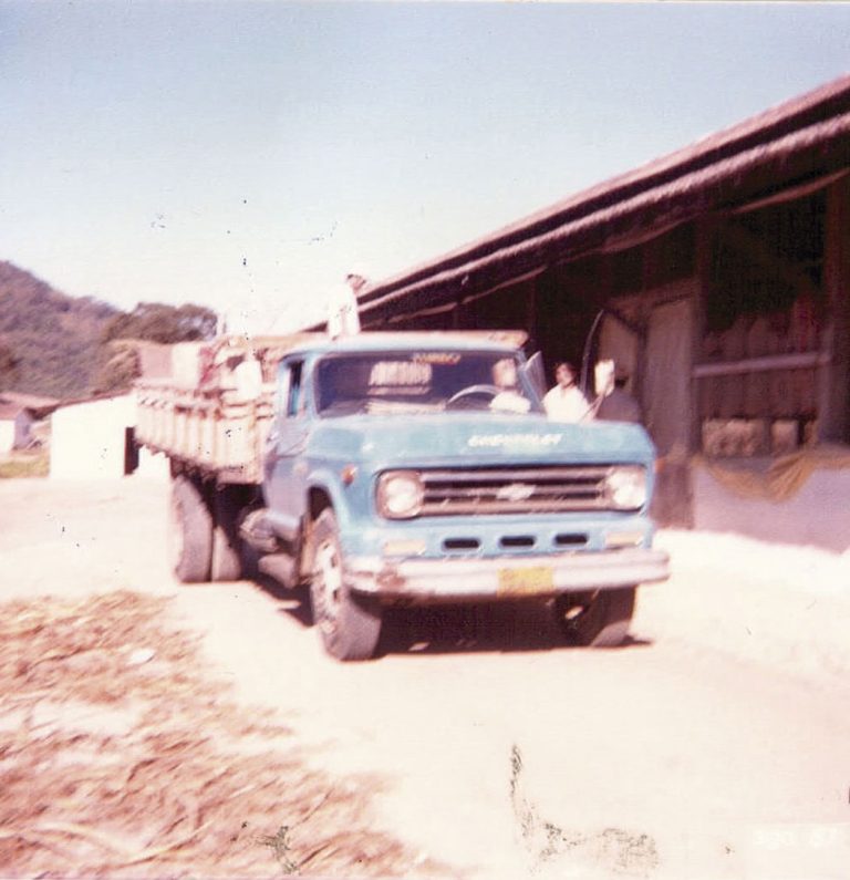 Fábrica de Ração - Igaratinga - Entrega de Ração